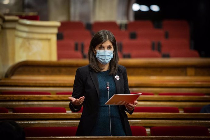 La diputada de ERC, Marta Vilalta, interviene durante la primera sesión de control al Govern en funciones en el Parlament de Cataluña, en Barcelona, Catalunya, (España), a 7 de octubre.