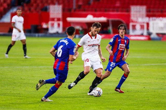 Ivan Rakitic of Sevilla during LaLiga, football match played between Sevilla Futbol Club and Sociedad Deportiva Eibar at Ramon Sanchez Pizjuan Stadium on October 24, 2020 in Sevilla, Spain.