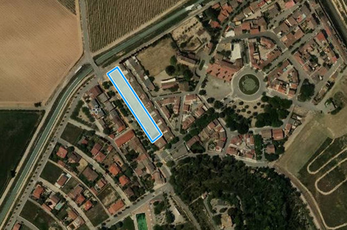 Imatge aria de la zona que ocupen les parcelles que posar a la venda el celler de Raimat per a joves del poble. (Horitzontal)