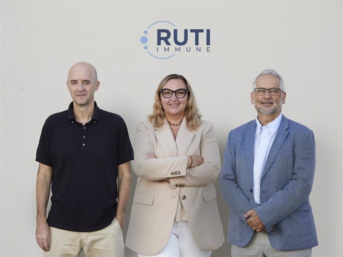 Doctor Pere-Joan Cardona, inventor de la vacuna Ruti; Olga Rué, ceo de Archivel Farma, y Luis Ruiz, ceo de Immuni Therapeutics.