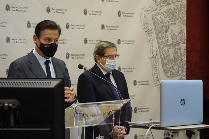 El alcalde de Granada, Luis Salvador, y el concejal de Urbanismo, Luis González, presentan obras de mejora previstas en la ciudad