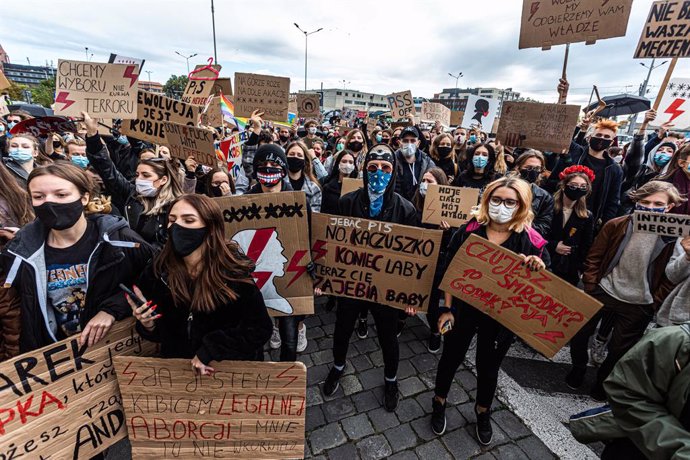 Séptimo día de protestas en Cracovia, y otras ciudades polacas, por la reciente 