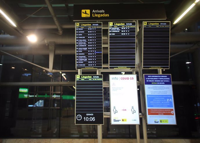 Paneles informativos de los vuelos de la Terminal 4 del Aeropuerto Adolfo Suárez Madrid-Barajas.