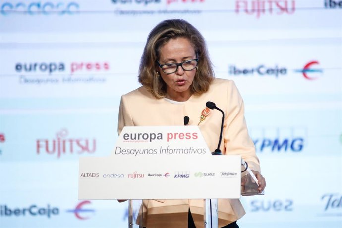La vicepresidenta tercera y ministra de Asuntos Económicos y Transformación Digital, Nadia Calviño, interviene durante un Desayuno Informativo de Europa Press, en Madrid (España), a 29 de octubre de 2020.