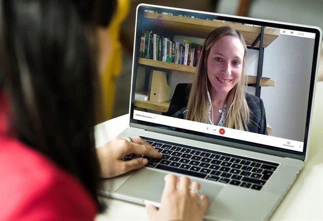 CaixaBank y AED crean un mentoring para la presencia de mujeres directivas en grandes empresas