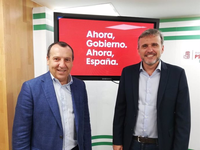 José Luis Ruiz Espejo, secretario general del PSOE de Málaga, y Ignacio López, diputado socialista en el Congreso