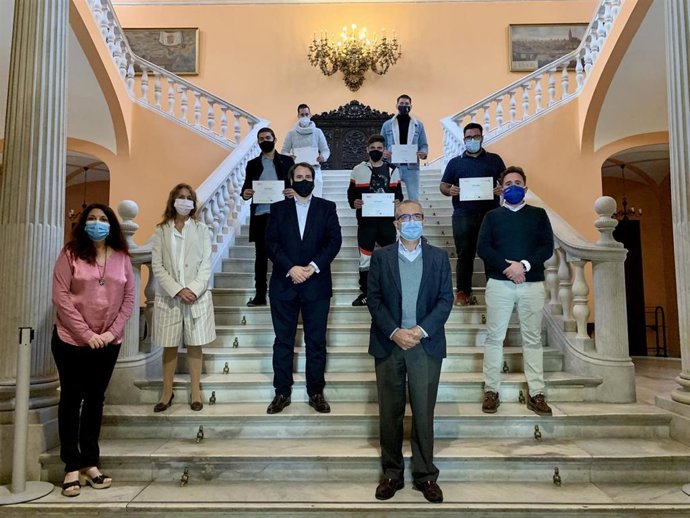 [Sevilla] Nota De Prensa Y Fotografía. Empleo