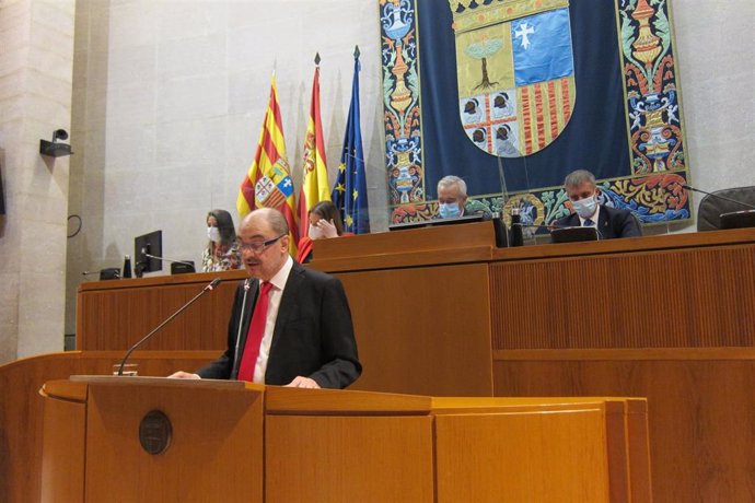 El presidente de Aragón, Javier Lambán, en un momento de su discurso, con el que ha comenzado el Debate sobre el estado de la comunidad de 2020.
