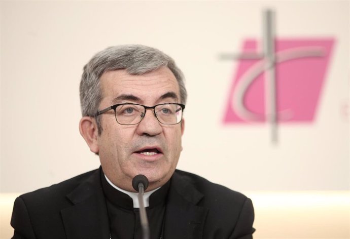 El secretario general y portavoz de la Conferencia Episcopal Española, Luis Argüello.