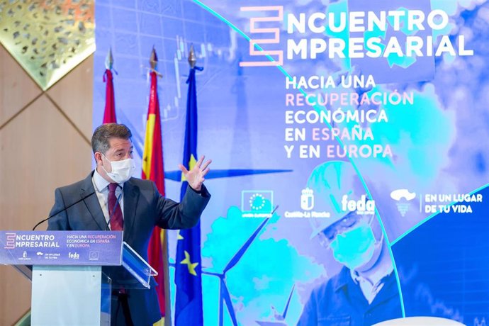 El presidente de Castilla-La Mancha, Emiliano García-Page, clausurando un encuentro empresarial en la ciudad de Albacete