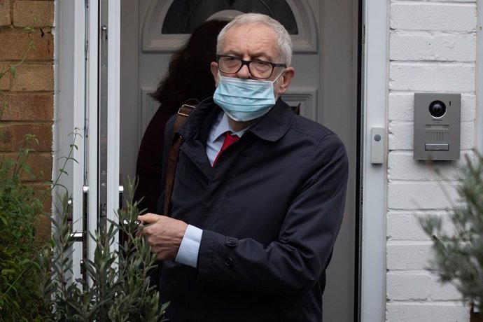 29 October 2020, England, London: Former UK Labour leader Jeremy Corbyn leaves h