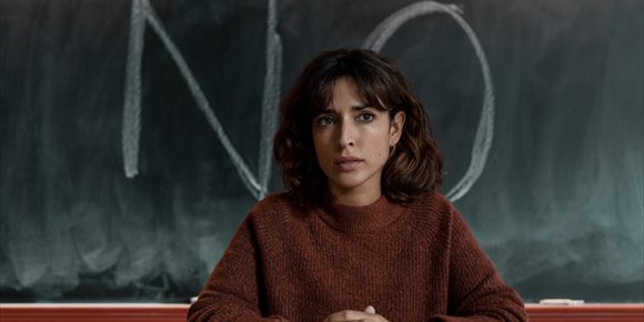 3. Primeras imágenes de 'El desorden que dejas', la nueva serie del creador de 'Élite' con Inma Cuesta y Bárbara Lennie