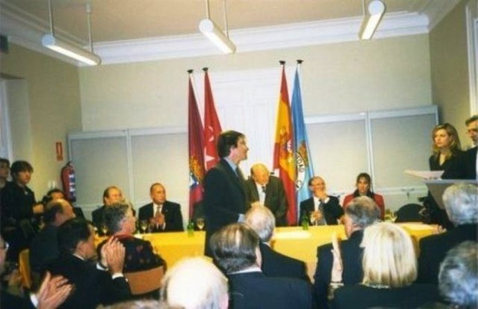 Primer Premio Investigación Científica RSCE, España, al Dr. H.C.