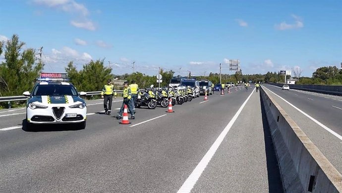 Control policial en carretera durante el Estado de Alarma