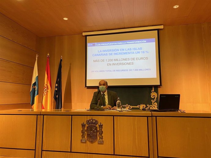 El delegado del Gobierno en Canarias, Anselmo Pestana, durante la rueda de prensa del proyecto de Ley de los PGE 2021