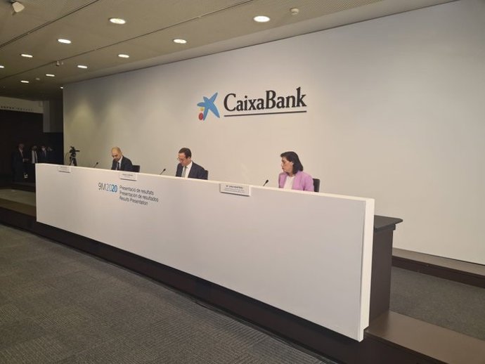 Caixabank presenta els resultats del tercer trimestre amb el seu conseller delegat, Gonzalo Gortázar