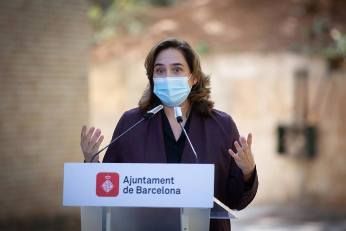 L'alcaldessa de Barcelona, Ada Colau, en una roda de premsa.