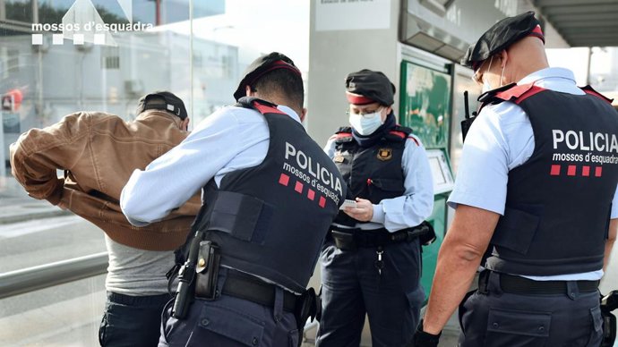 Els Mossos d'Esquadra intercepten 24 multireincidents al Tram i Rodalies en 15 dies