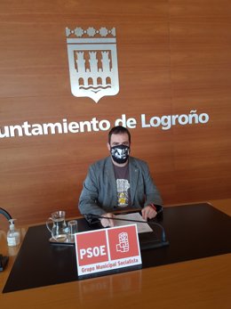 El portavoz del Grupo Municipal del PSOE en el Ayuntamiento de Logroño Iván Reinares.