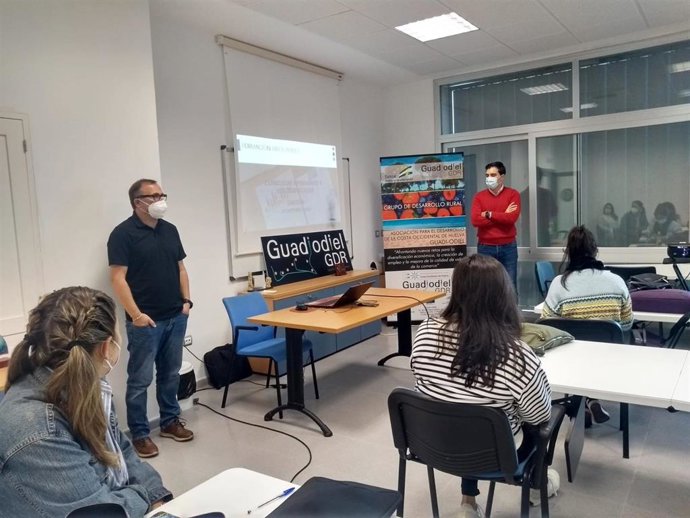 Talleres de empleabilidad. 