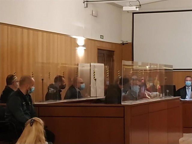 Los tres acusados, durante el juicio en la Audiencia de Valladolid.