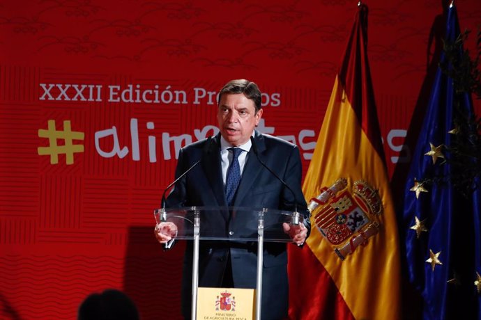 El ministro de Agricultura, Pesca y Alimentación, Luis Planas, interviene durante la entrega de la XXXII edición de los Premios Alimentos de España, en la sede del Ministerio, Madrid 