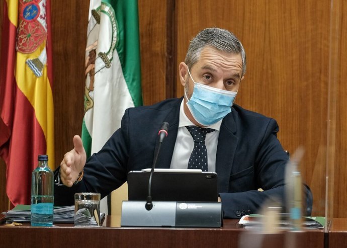 El consejero de Hacienda, Juan Bravo, en una imagen de archivo durante una comparecencia parlamentaria.   