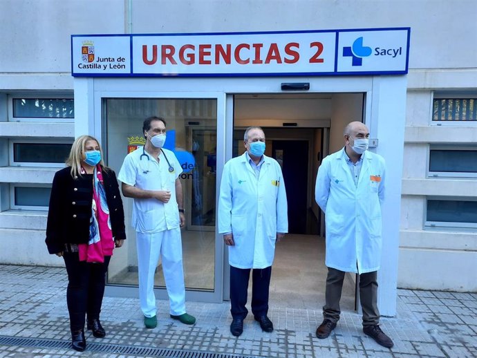 Yolanda de Gregorio visita las nuevas obras en el Hospital de Soria.