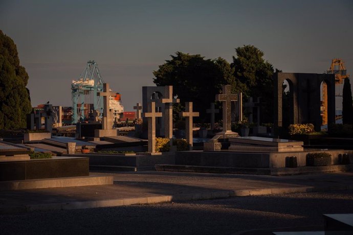 Lápidas del Cementerio de Montjuc, en Barcelona