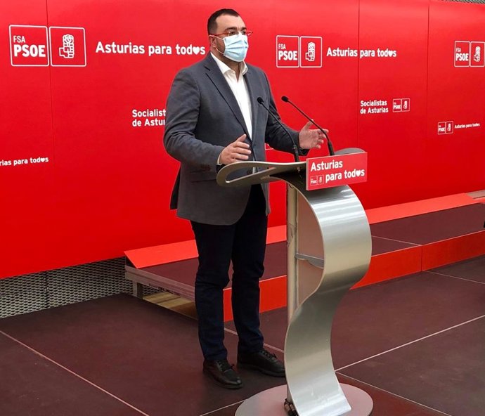 El presidente del Principado y secretario general de la FSA-PSOE, Adrián Barbón