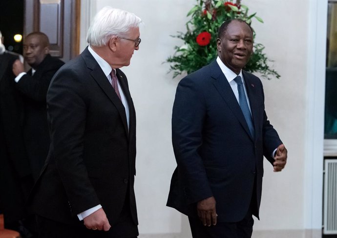 18 November 2019, Berlin: German President Frank-Walter Steinmeier (L), welcomes Alassane Ouattara, President of Cote d'Ivoire, at the Bellevue palace, before a dinner for the leaders participating in the G20 Compact with Africa Conference. Photo: Bernd