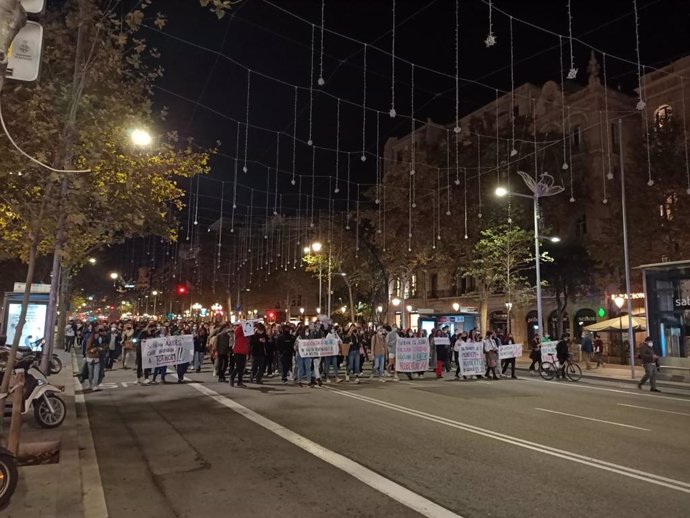 Manifestación para pedir la reapertura del sector cultural en Barcelona.