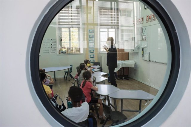 Niños vuelven a la escuela en Israel