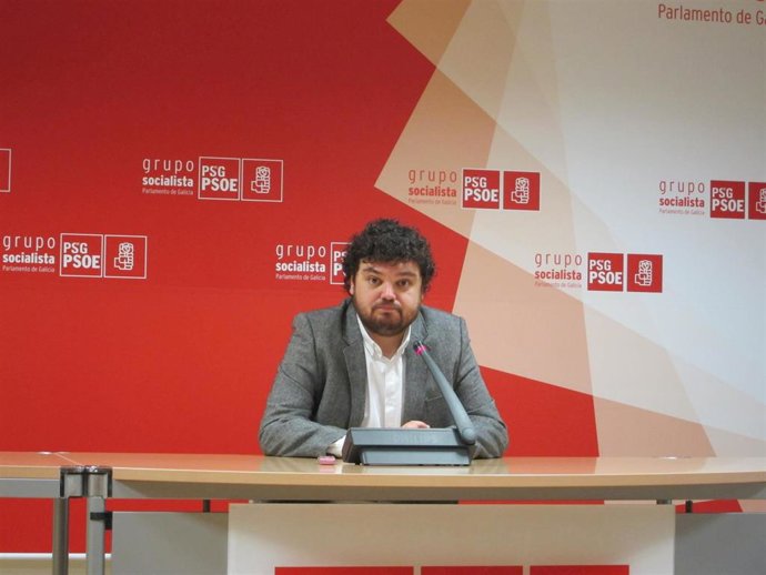 Portavoz de Sanidad del PSdeG, Julio Torrado.