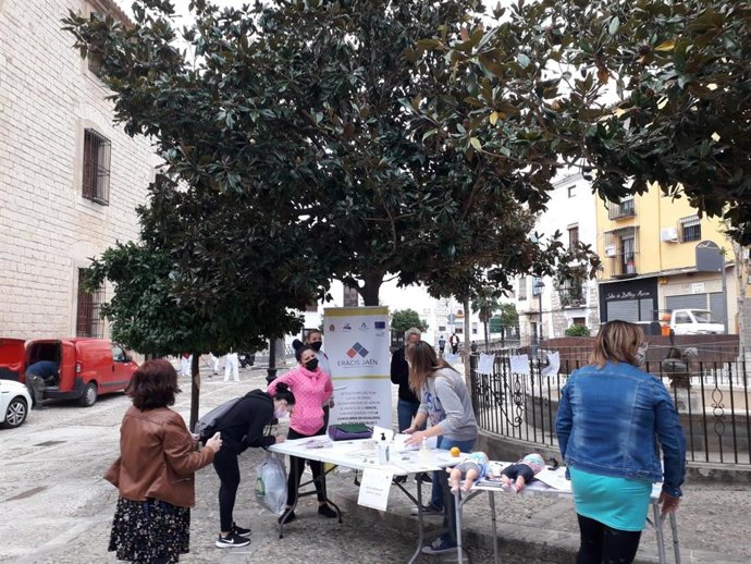 Punto de información sociolaboral móvil