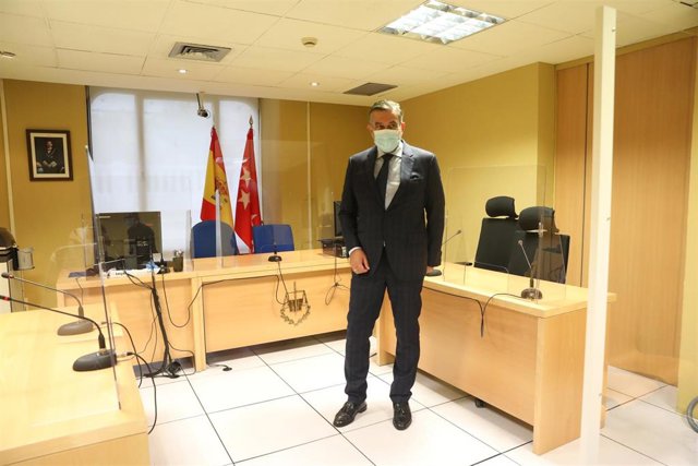 El consejero de Justicia, Interior y Víctimas de la Comunidad de Madrid, Enrique López, durante su visita a los nuevos Juzgados de lo Mercantil (número 15 y 16) que han entrado en funcionamiento el 30 de septiembre de 2020, en Madrid, (España), a 20 de oc