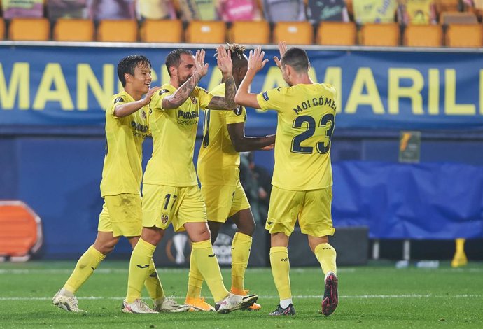 Villarreal players celebrates a goal during the Europa League Group I mach between Villarreal and Sivasspor at Estadio de la Ceramica, on October 22, 2020 in Vila-real Spain