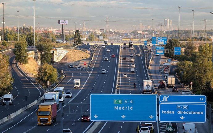 Tráfico en la autovía A-4 con la M-50.