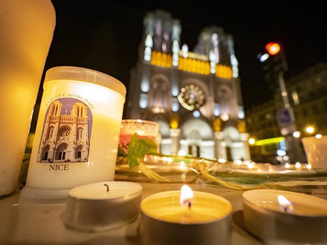Homenaje a las víctimas del atentado terrorista de Niza