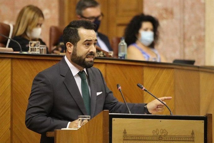 El portavoz adjunto del grupo parlamentario de Cs, Fran Carrillo