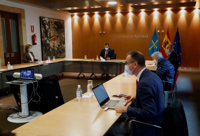 Reunión del Comité de crisis.