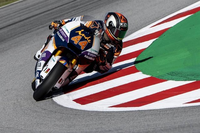 El piloto español de Moto2 Aron Canet (Inde Aspar Team) en acción en el Mundial 2020