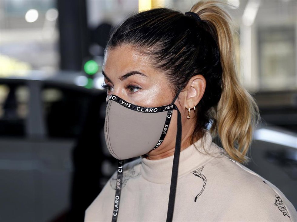 Elena Tablada, a su llegada al aeropuerto de Madrid después de unos días de descanso en Miami