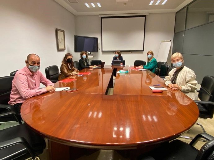 Reunión de la vicelehendakari y consejera de Trabajo y Empleo del Gobierno Vasco, Idoia Mendia, con la diputación de bizkaia