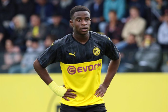FILED - 31 August 2019, Dortmund: Borussia Dortmund's Youssoufa Moukoko pictured during the UEFA Youth League soccer match between Borussia Dortmund U19 and FC Barcelona U19 in the football park Hohenbuschei. Moukoko bagged another four goals on Saturda