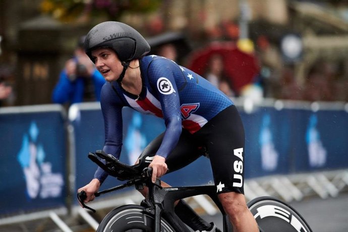 La ciclista estadounidense Leah Thomas durante una prueba