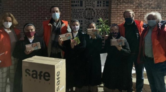 Safe Iberia dona 8.000 mascarillas a Avanza ONG para personas en riesgo de exclusión