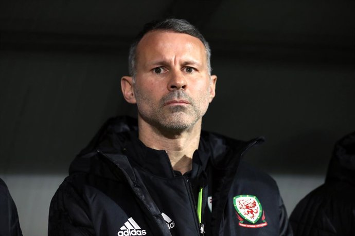 16 November 2019, Azerbaijan, Baku: Wales' manager Ryan Giggs sits on the bench during the UEFA EURO 2020 qualifiers Group E soccer match between Azerbaijan and Wales at the Bakcell Arena. Photo: Bradley Collyer/PA Wire/dpa