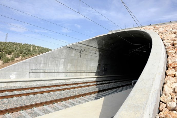 Túnel de Adif AV