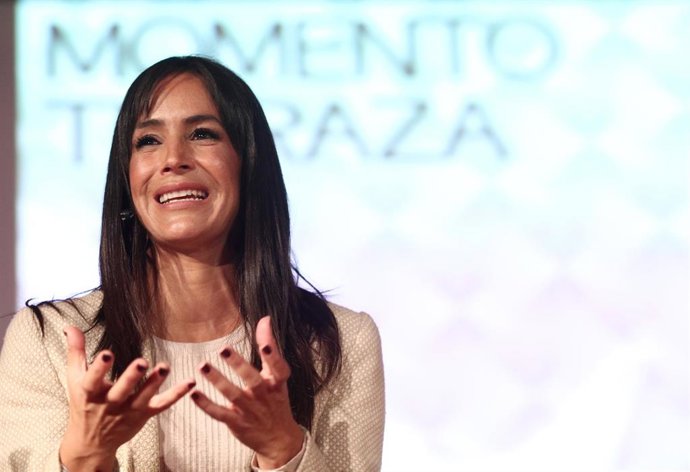 La vicealcaldesa de Madrid, Begoña Villacís, interviene durante la presentación de la campaña publicitaria Momento terraza, momento responsable.